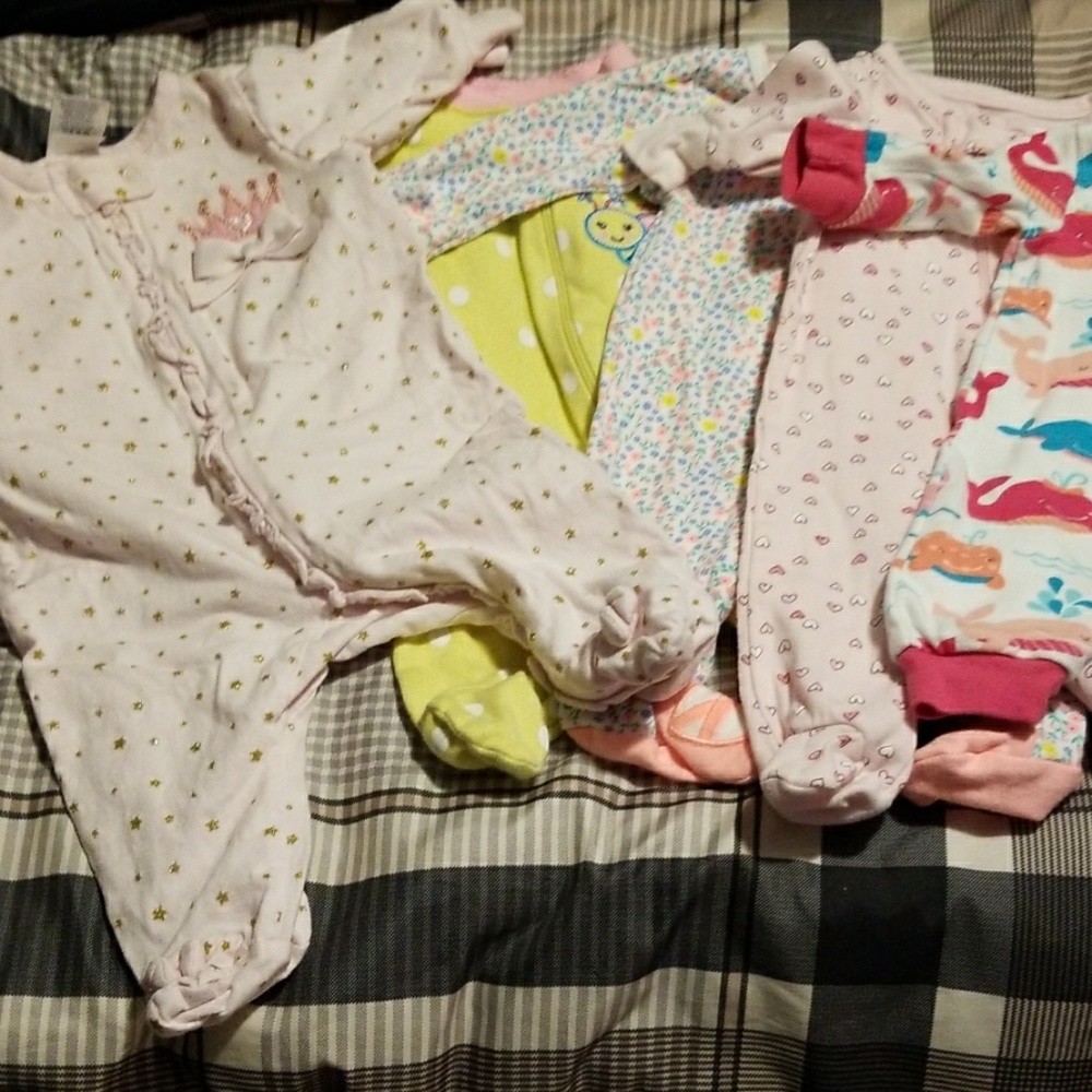 Lot of 5 newborn sleepers